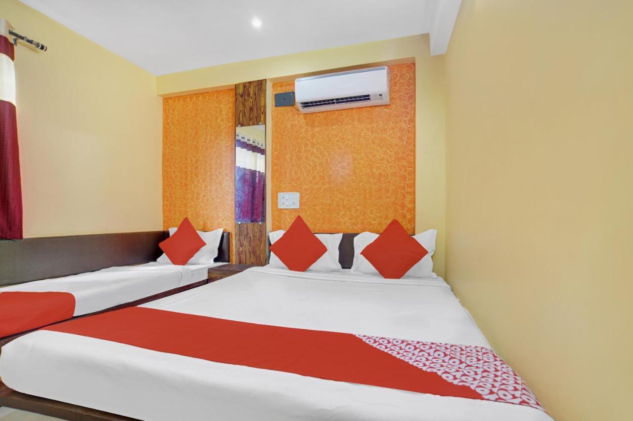 Oyo 79454 Shree Laxmi Palace Hotell Ujjain Eksteriør bilde