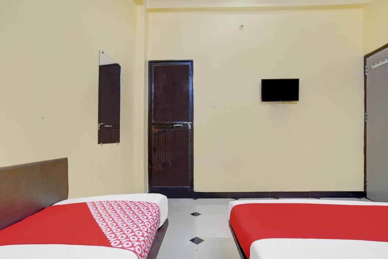 Oyo 79454 Shree Laxmi Palace Hotell Ujjain Eksteriør bilde