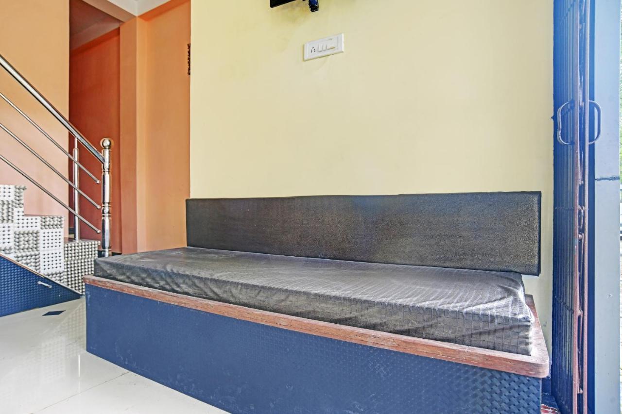 Oyo 79454 Shree Laxmi Palace Hotell Ujjain Eksteriør bilde