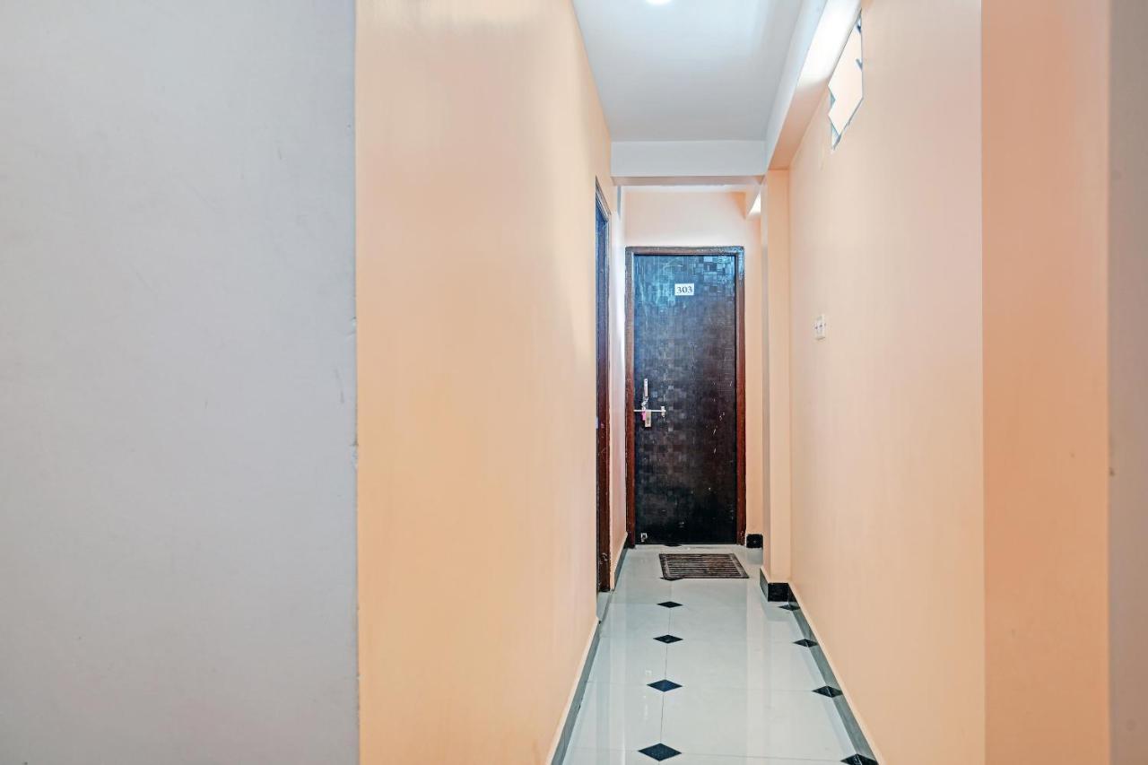 Oyo 79454 Shree Laxmi Palace Hotell Ujjain Eksteriør bilde