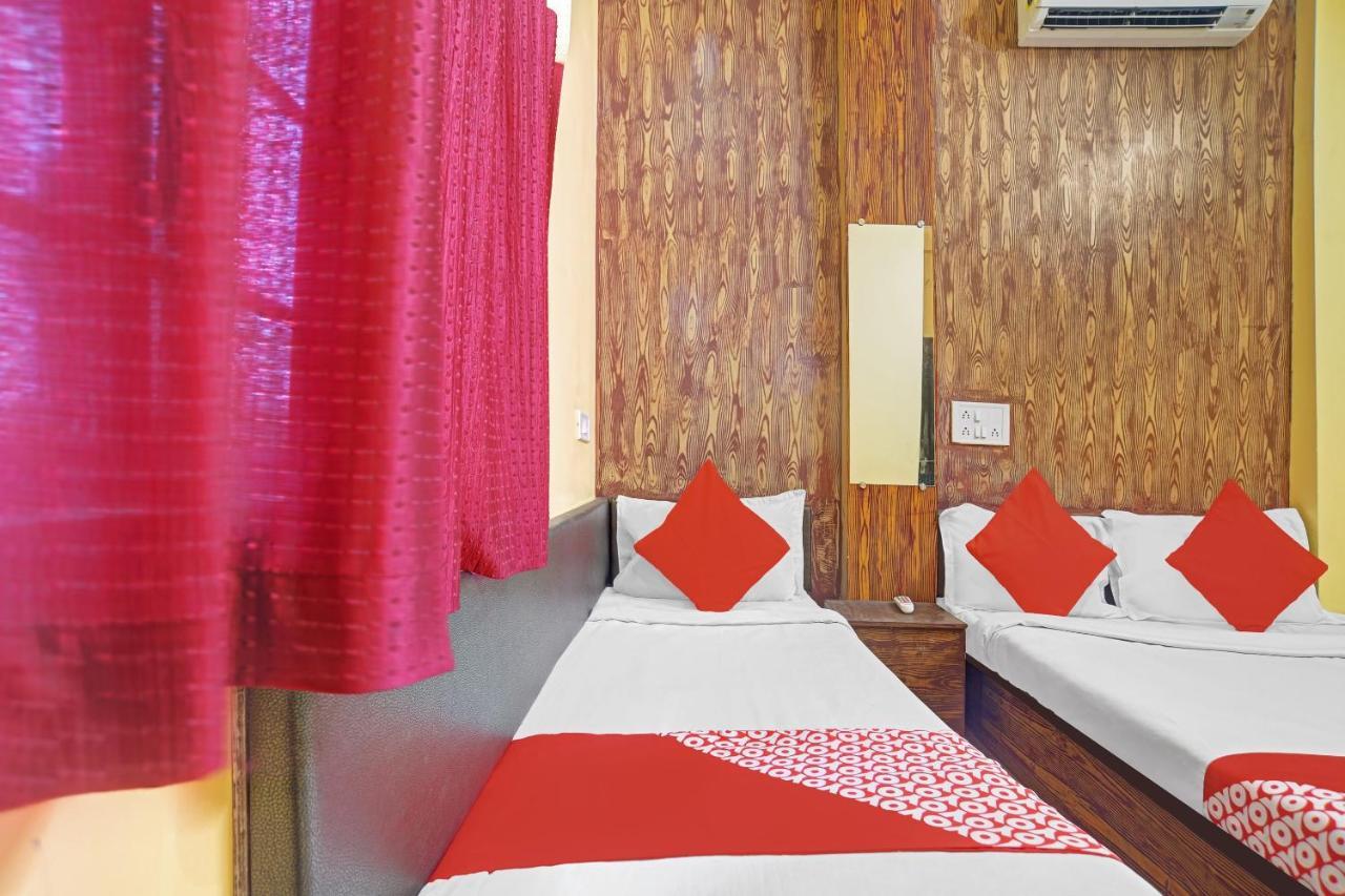 Oyo 79454 Shree Laxmi Palace Hotell Ujjain Eksteriør bilde