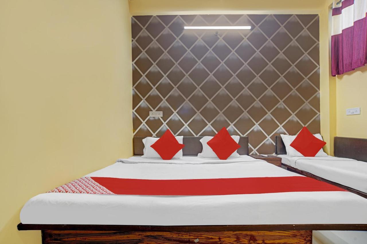 Oyo 79454 Shree Laxmi Palace Hotell Ujjain Eksteriør bilde